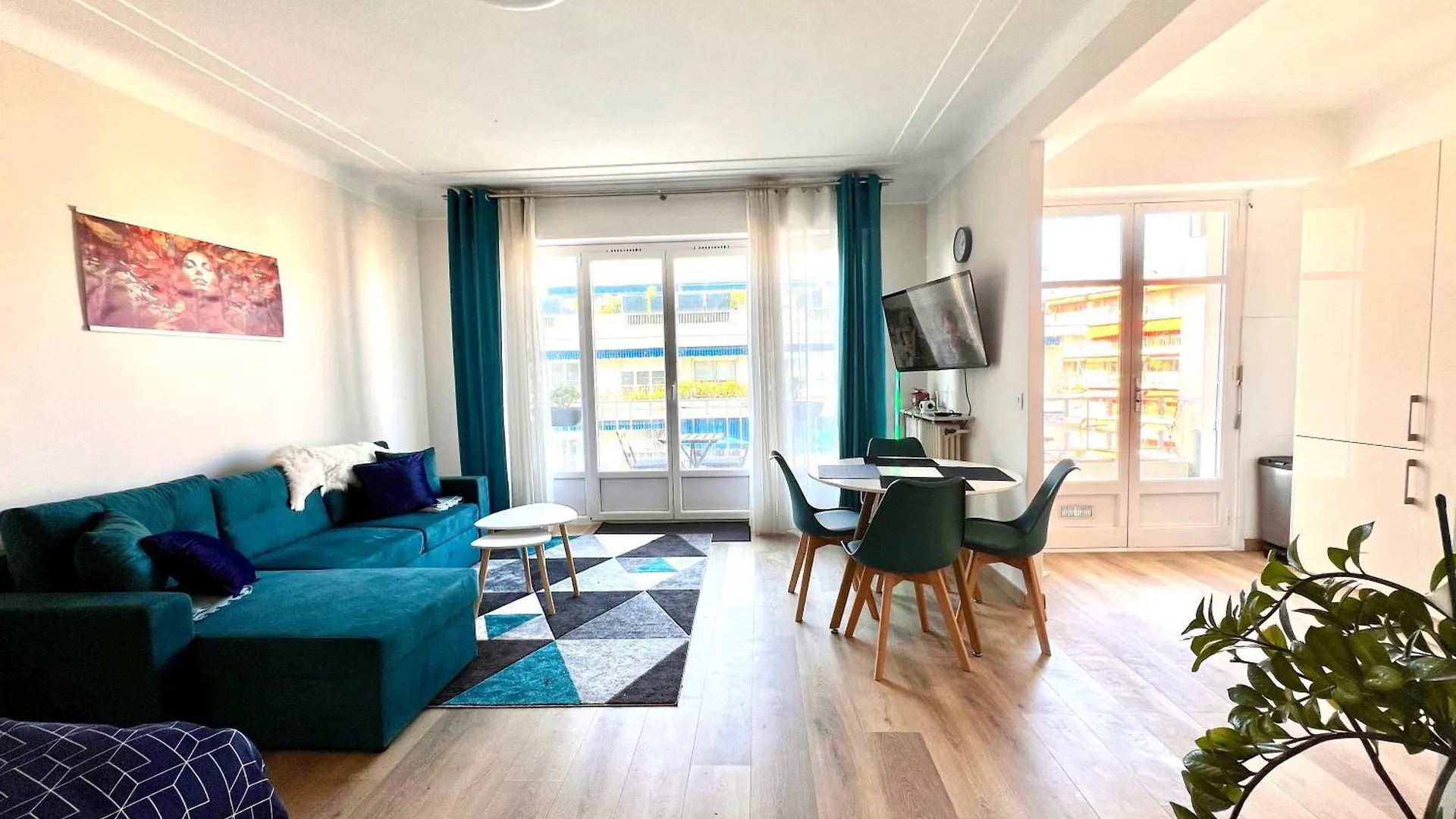 Apartament B030 Grand Studio Renove Spacieux Et Lumineux Le Cannet
